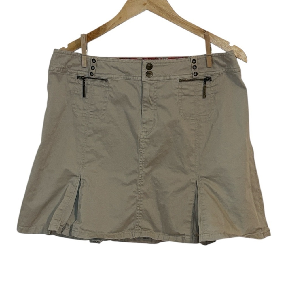Jones Wear Jeans, Low Rise khaki pleated mini skirt, 12 - Picture 1 of 8